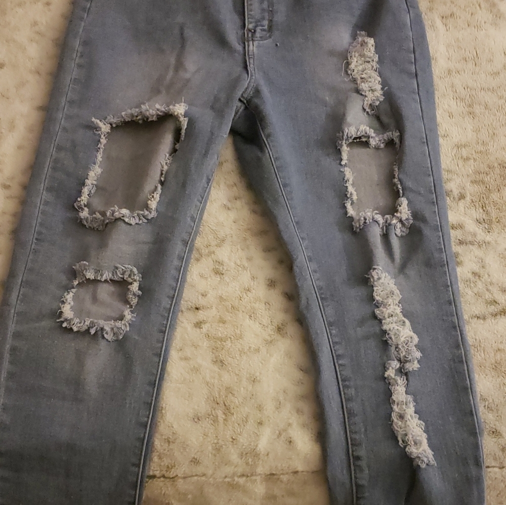 FASHON NOVA JEANS - Picture 2 of 2